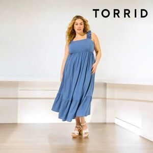 Torrid, Maxi Challis Ruffle Strap Tiered
Dress, 3X, Blue 🌸